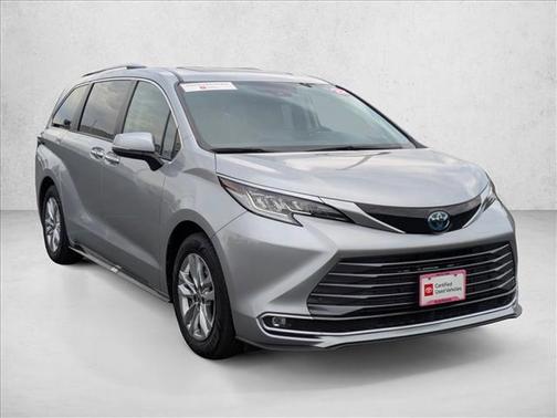 2022 Toyota Sienna Limited