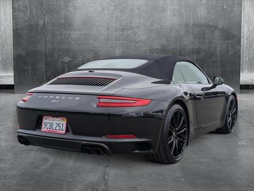 2017 Porsche 911 Carrera