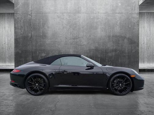 2017 Porsche 911 Carrera