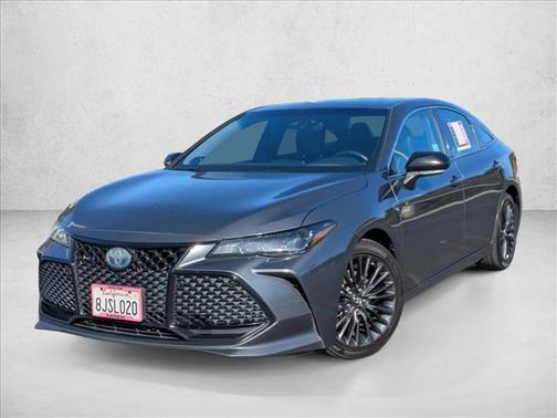 2019 Toyota Avalon Hybrid XSE