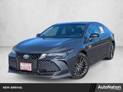 2019 Toyota Avalon Hybrid XSE