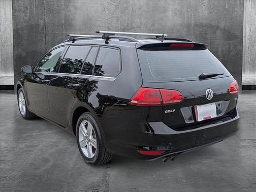 2015 Volkswagen Golf SportWagen TDI S 4-Door