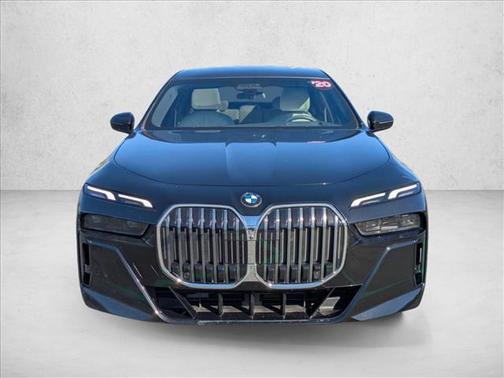 2023 BMW 740 i