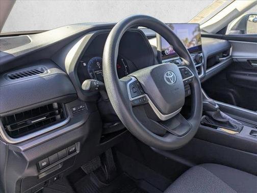 2026 Toyota Highlander LE