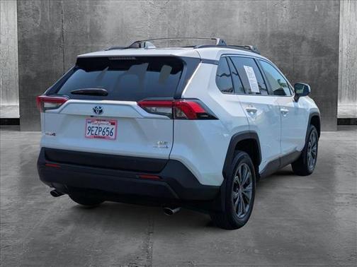 2023 Toyota RAV4 Hybrid XLE Premium