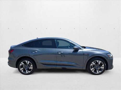 2022 Audi e-tron Sportback S line Premium