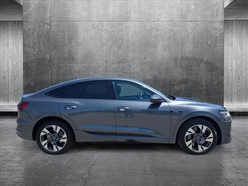 2022 Audi e-tron Sportback S line Premium