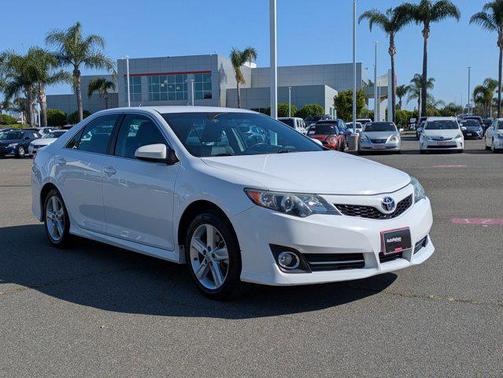 2014 Toyota Camry SE