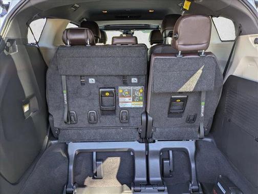 2024 Toyota Sienna Platinum 7 Passenger