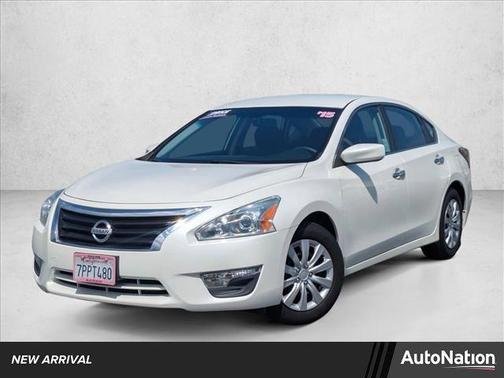 Pearl White 2015 Nissan Altima 2.5 S