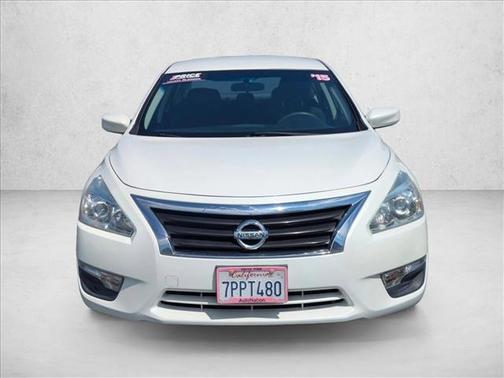 Pearl White 2015 Nissan Altima 2.5 S