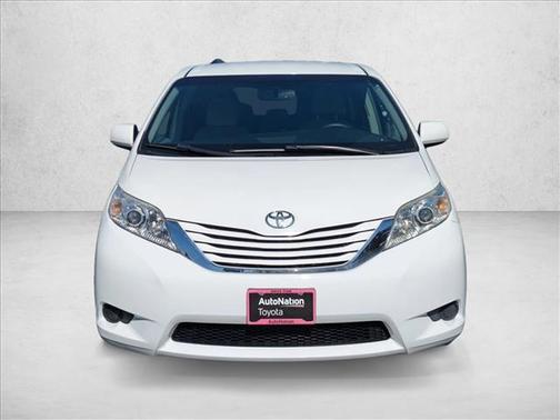 2015 Toyota Sienna LE