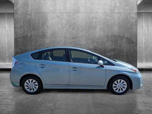 2014 Toyota Prius Plug-in Advanced