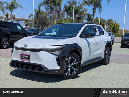 2025 Toyota bZ4X XLE