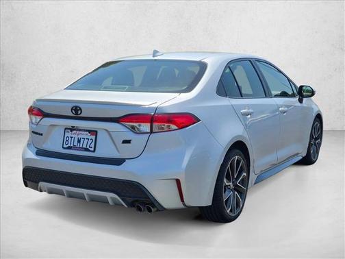 Classic Silver Metallic 2021 Toyota Corolla SE