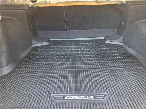 Classic Silver Metallic 2021 Toyota Corolla SE