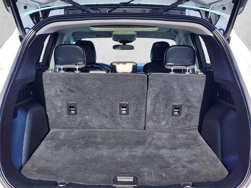 Oxford White 2022 Ford Escape SEL