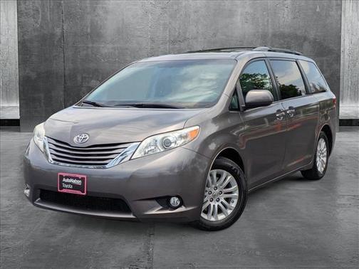 2015 Toyota Sienna XLE