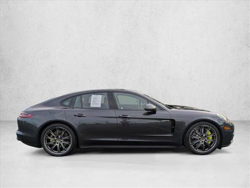 2019 Porsche Panamera 4
