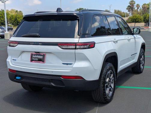 2023 Jeep Grand Cherokee 4xe Trailhawk