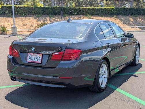 2012 BMW 528 528i