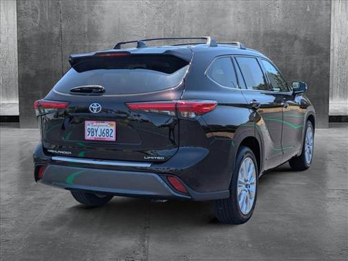 2022 Toyota Highlander Limited