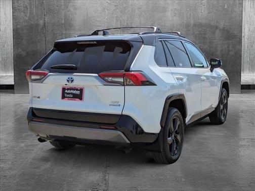 2021 Toyota RAV4 Hybrid SE