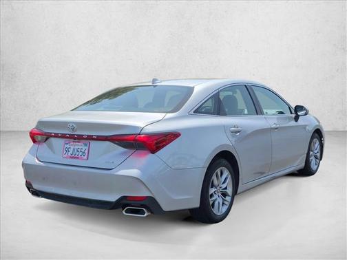 Silver/Gray 2021 Toyota Avalon XLE