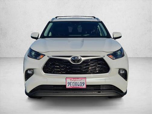 Wind Chill Pearl 2023 Toyota Highlander XLE
