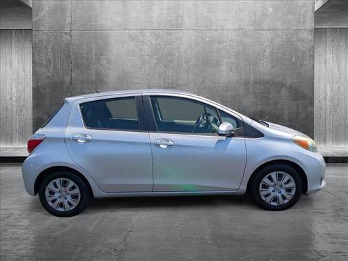2014 Toyota Yaris LE