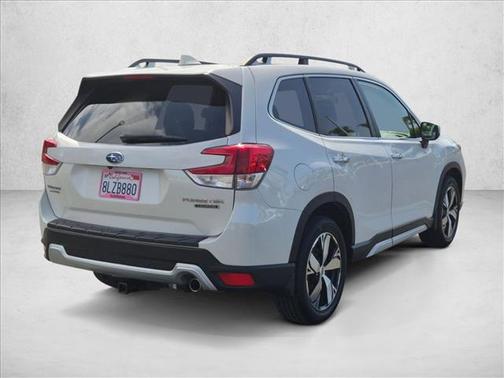 Crystal White Pearl 2019 Subaru Forester Touring