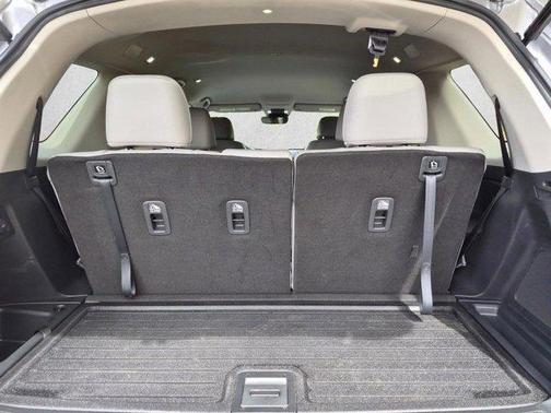 Lunar Silver Metallic 2024 Honda Pilot EX-L 7 Passenger