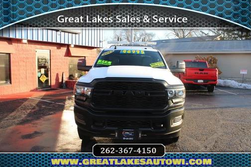 2023 RAM 3500 Tradesman Crew Cab 4x4 8' Box