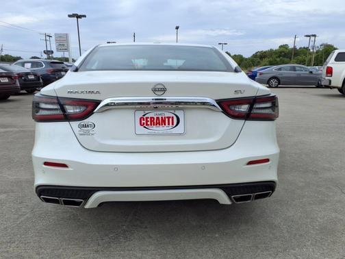 2023 Nissan Maxima SV