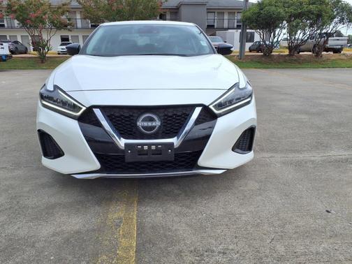 2023 Nissan Maxima SV