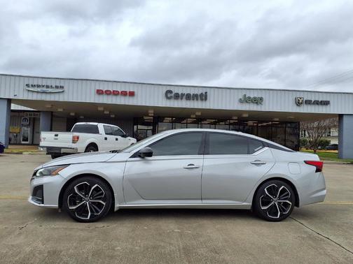 Brilliant Silver Metallic 2024 Nissan Altima 2.5 SR