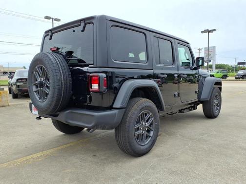 Black Clearcoat 2026 Jeep Wrangler Sport
