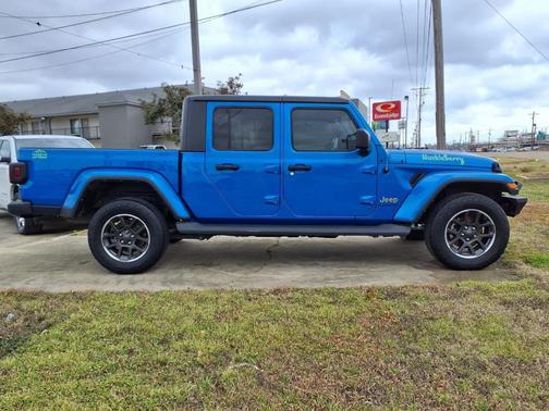 2022 Jeep Gladiator Overland