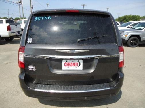 2014 Chrysler Town & Country Touring-L