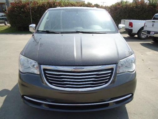 2014 Chrysler Town & Country Touring-L