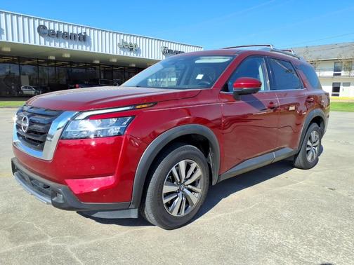 2023 Nissan Pathfinder SL