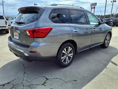 2019 Nissan Pathfinder SL