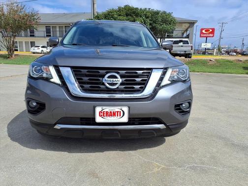 2019 Nissan Pathfinder SL