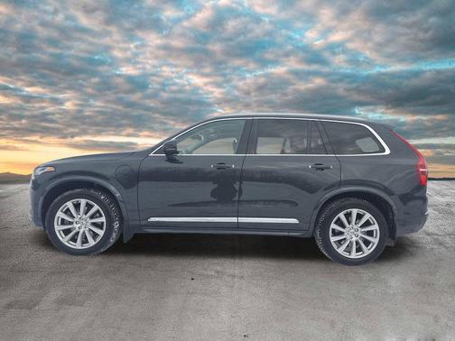 2017 Volvo XC90 Hybrid T8 Inscription