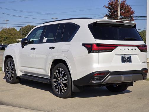 Eminent White Pearl 2026 Lexus LX 600 Luxury
