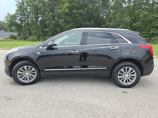 Stellar Black Metallic 2019 Cadillac XT5 Base