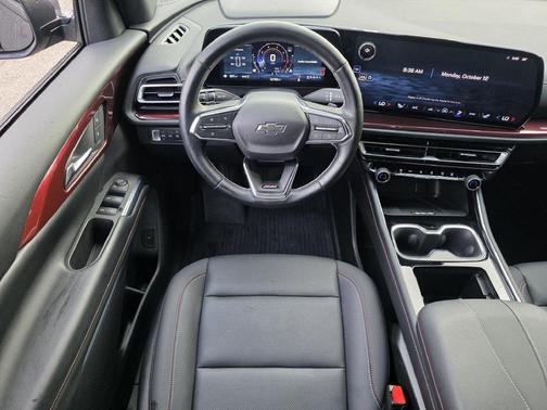 Mosaic Black Metallic 2025 Chevrolet Traverse Z71