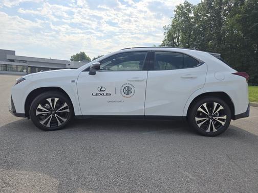 Ultra White/Obsidian 2026 Lexus UX 300h Base