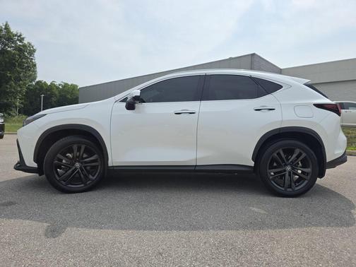 Eminent White Pearl 2025 Lexus NX 450h+ Luxury