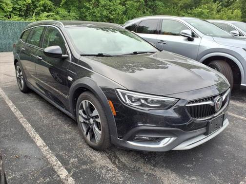 2020 Buick Regal TourX AWD Essence
